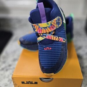 Vibrant Blue Kids Sneakers with Multicolor Strap